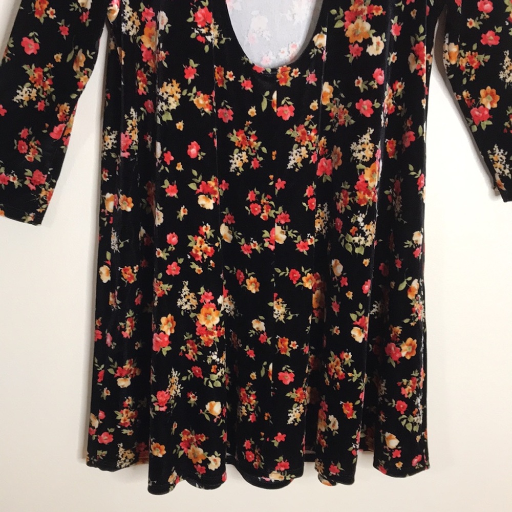 Free people Floral Black Bouquet Babe Velvet Mini dress Size large - Picture 12 of 15
